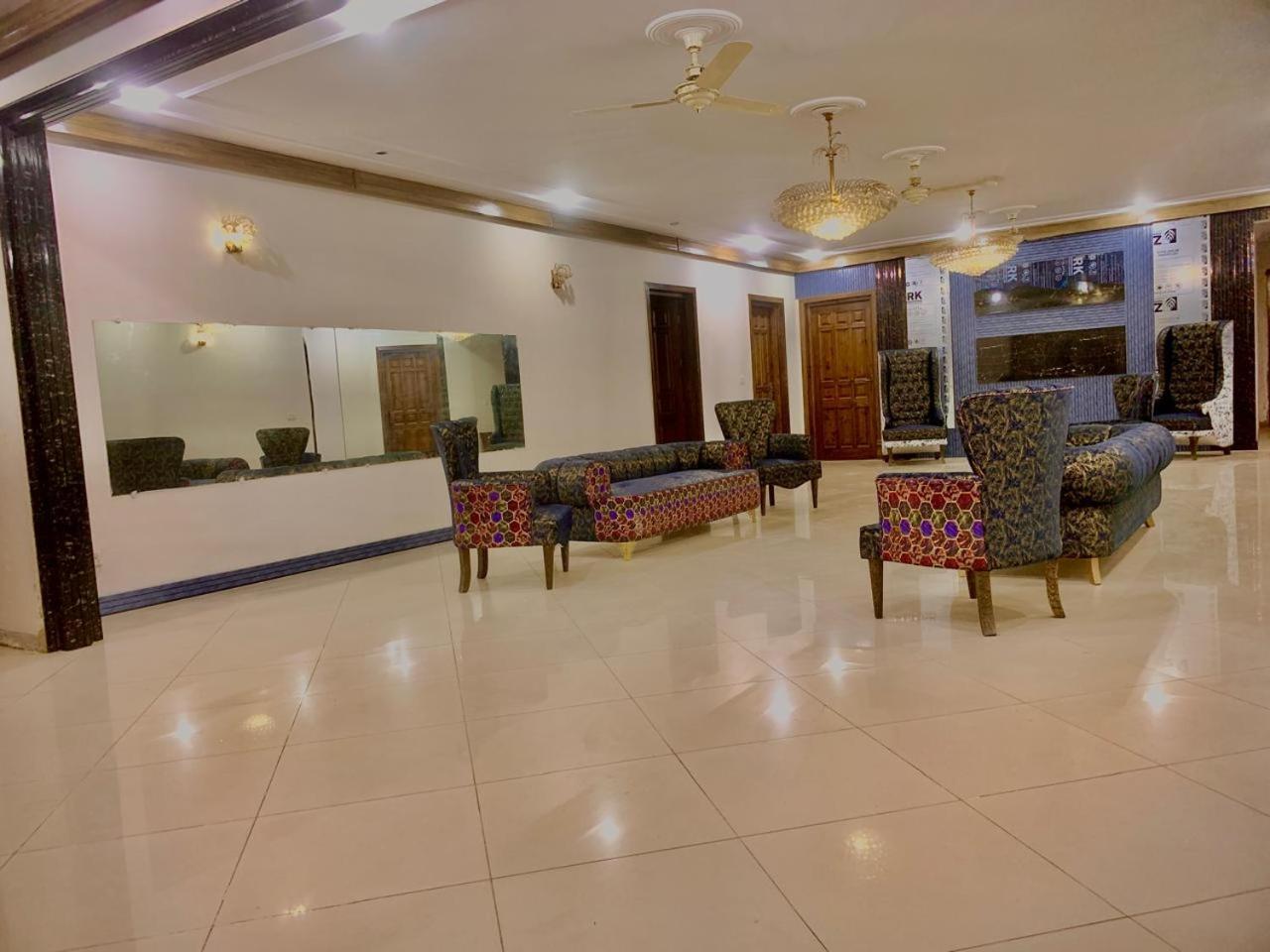 איסלמאבד Royal Serena Residency מראה חיצוני תמונה